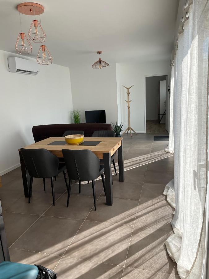 Maison Fleurs de Lys, climatisée, WiFi et Parking Privée Gratuit, Lave-Linge, Vernon Giverny Exterior foto